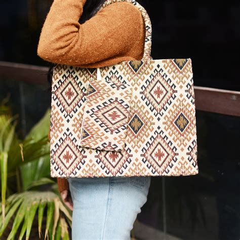 Artklim - art to accessory | Clutch Bags for all occasion
