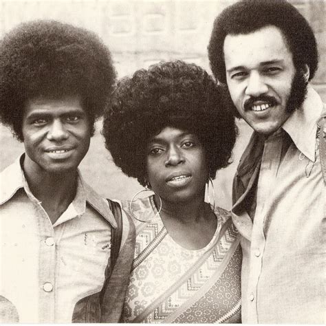 Hues Corporation 的图像结果