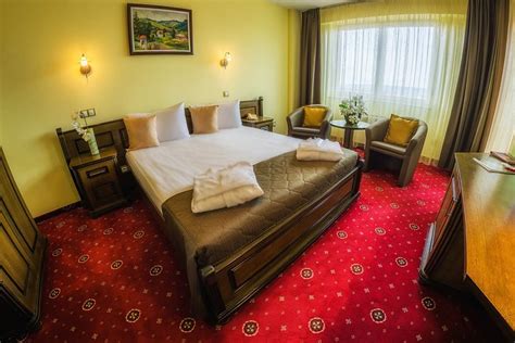 APOLLO HOTEL AND SPA (Sangeorgiu de Mures) - Hotel Reviews, Photos ...