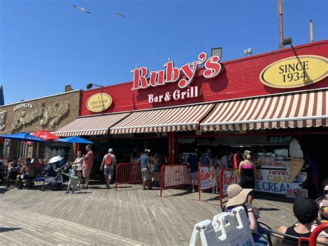 Coney Island Boardwalk: The 8 Best Restaurants to Try