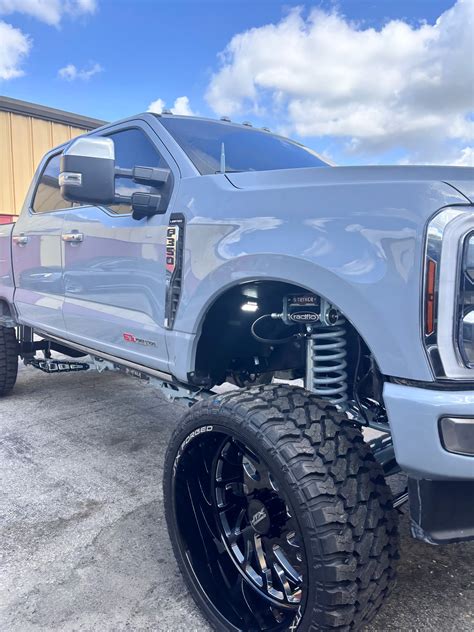 Gabriel’s 2024 F-350 Gets LOUD with Shocker XL Train Horns – HornBlasters