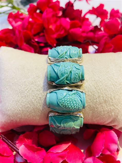 Carved Coral Handcuff – citrine