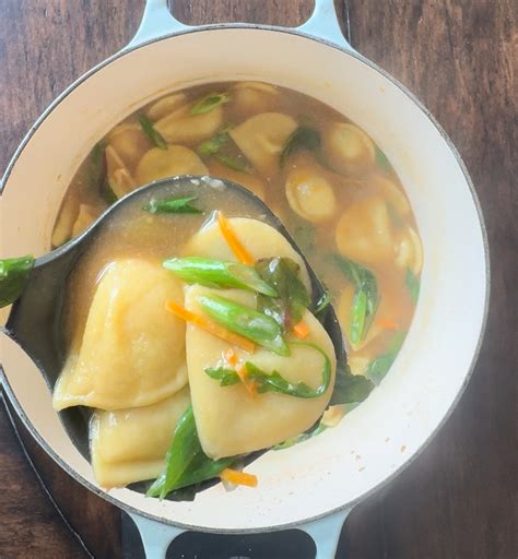 Easy Dumpling Soup - RoRo's Kitchen