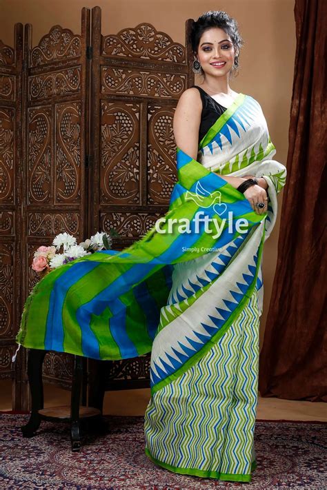 Poweder White Hand Block Pure Mulberry Silk Saree – Craftyle