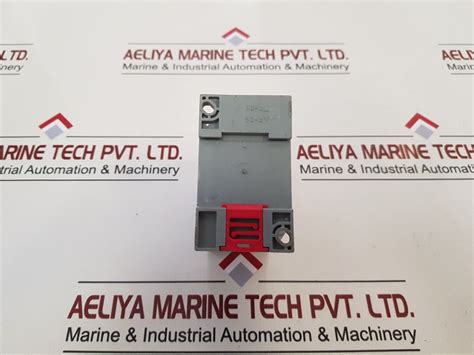 Schleicher Sxt 12 On/Off Delay Relay Timer 220V-240V – Aeliya Marine