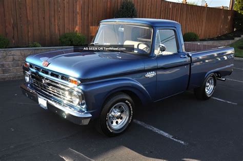 Hot Rod Ford 1966 F100 Truck