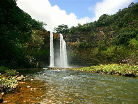 Wailua Falls in Lihue, Kauai, Hawaii (with Map & Photos)