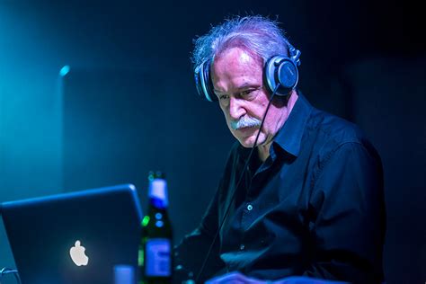 Giorgio Moroder 的图像结果