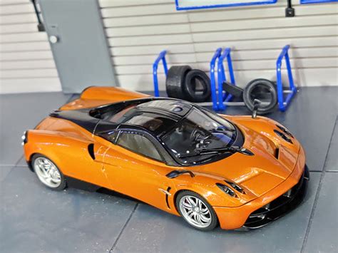 Pagani Huayra 1:43 AUTOart diecast model car | Scale Arts India