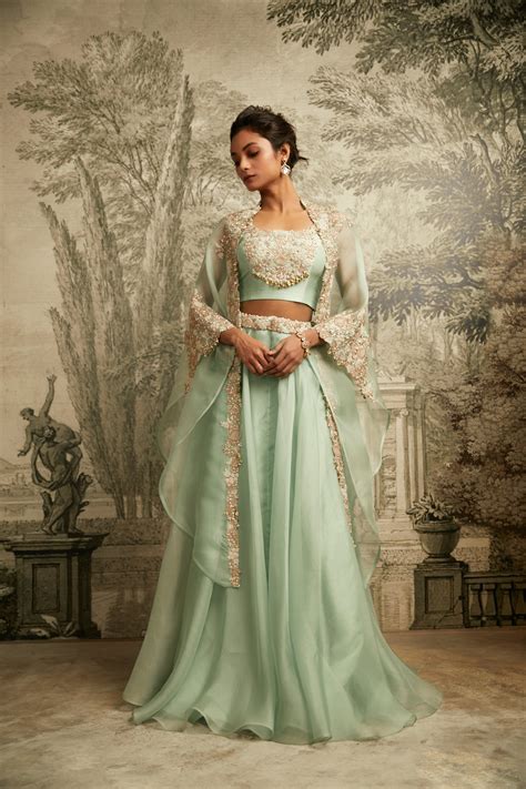 Top Ethnic Wear Trends for 2025: Sarees, Lehengas, and More