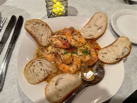 Vintage on the Fifth, Crystal River - Florida's Hotspots