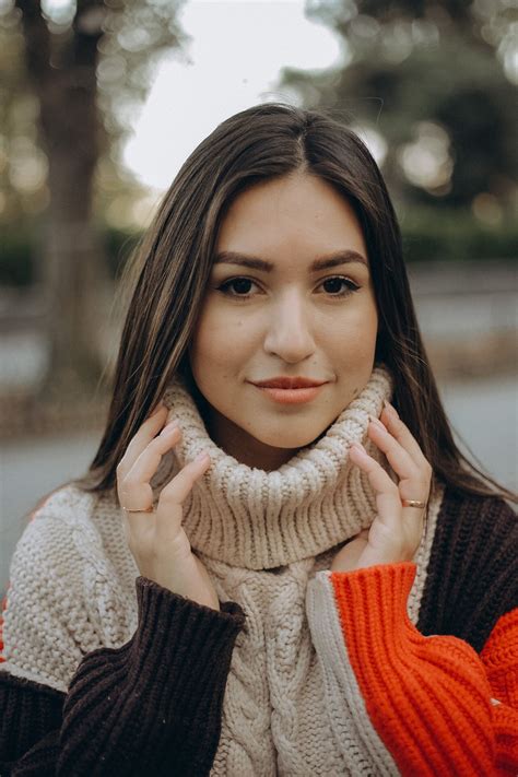 Chunky Turtleneck Sweater, Turtleneck Outfit, Ladies Turtleneck ...
