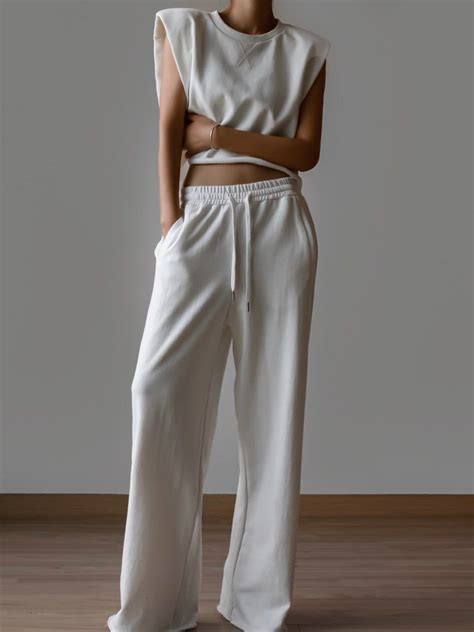 WIDE LEG SWEAT TROUSERS in 2024 | Sweat trousers, Wide leg lounge pants ...