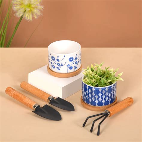 Gardeners Gift Hamper Set of 3 Online - Premium Gift Hamper | Nestasia