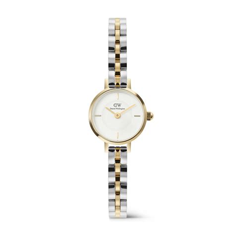 Buy Trending Watches for Men and Women from DW