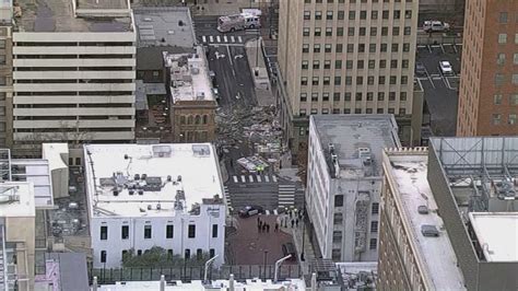 تەقینەوەیەک لە هۆتێلێکی تەکساس روویدا و زیاتر لە ٢٠ کەس برینداربوون