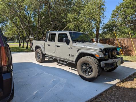 Tires on a 2021 Gladiator Willy Edition | Jeep Gladiator (JT) News, Forum, Community ...