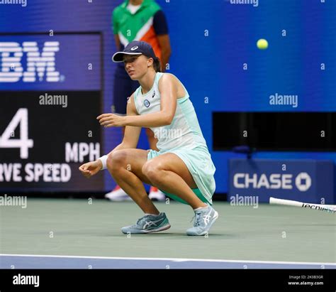 New York, USA, 10th.September 2022. Polish tennis player Iga Swiatek ...