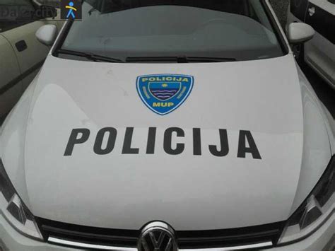 Teška prometna nesreća kod Goranaca: Automobil završio na krovu ...