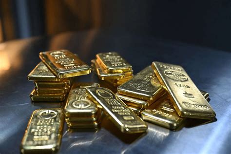 Gold price rise hits jewellery demand in India, volumes fell 24% in ...