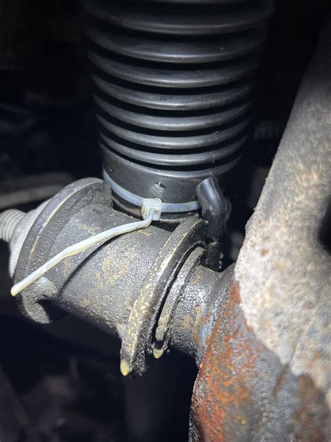 Leak from bellows boot vent tube | Chevy Silverado and GMC Sierra Forum