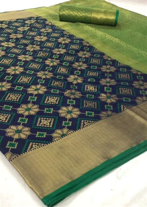 Navy Blue Woven Traditional Patola Silk Saree – zarikaariindia.com