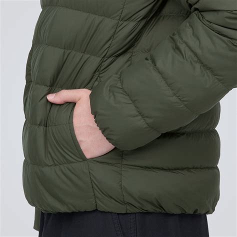 Light weight pocketable down jacket