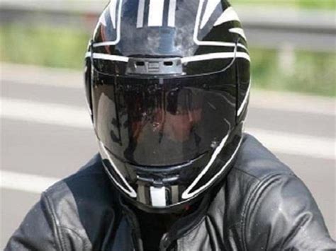 अब हैल्मेट न पहनने के लिए चालक ले रहे फर्जी मैडीकल प्रमाण-पत्रों का ...