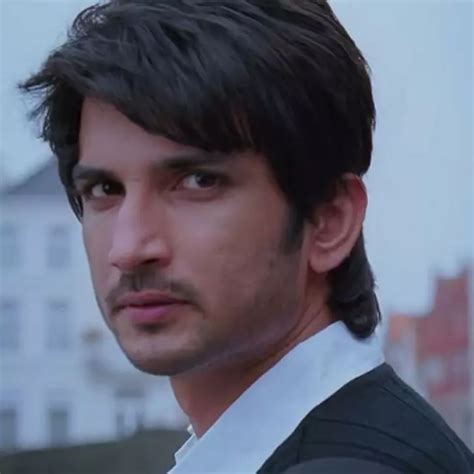 मुंबई पुलिस कमिश्नर ने बताया कि सुशांत ने मौत से पहले फ़ोन पर ये तीन ...