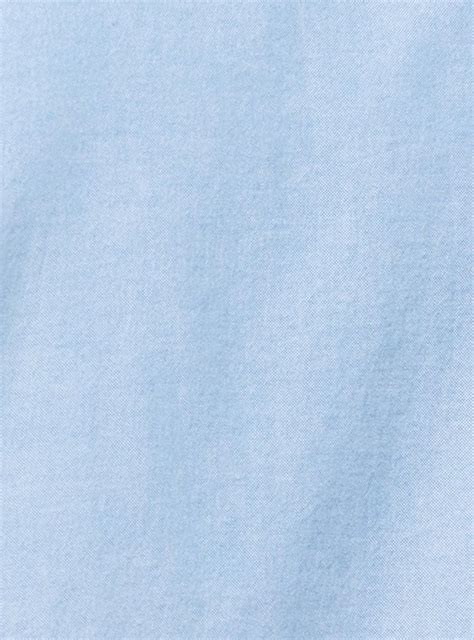 Buy Men Solid Slim Fit Casual Shirt Online at just Rs. 999.0 ...