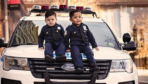 Toddler 'NYPD lieutenant' twins travel the country to honor police ...