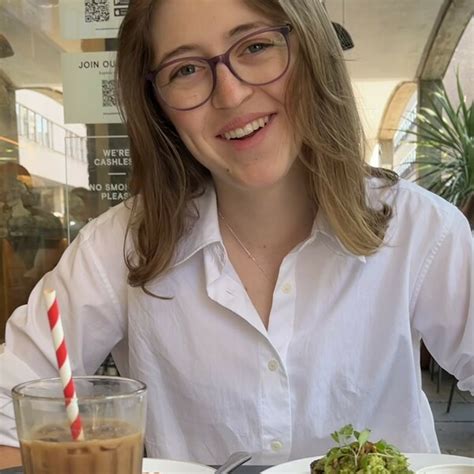 Ludie - French teacher - ₹2050/h