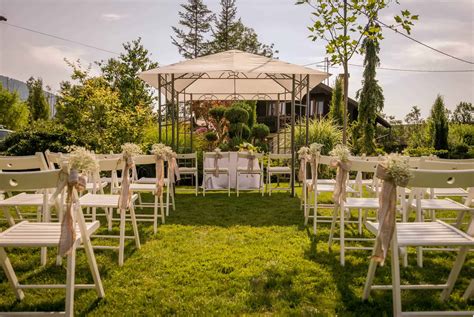 20 Best Outdoor Garden Wedding Venues: Find Your Dream Location!
