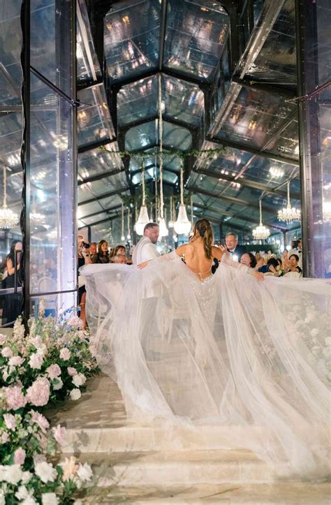 Best Wedding Bride Entrance 的图像结果