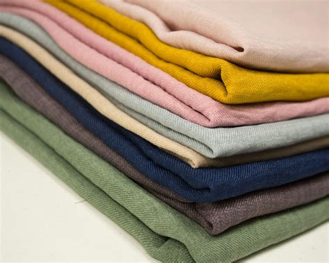 Natural vs Synthetic Fabrics: What to Wear in the Indian Climate – The ...