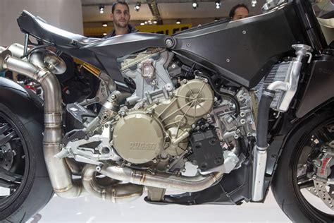 Ducati 1299 Panigale Superleggera- WSBK For The Road » BikesMedia.in