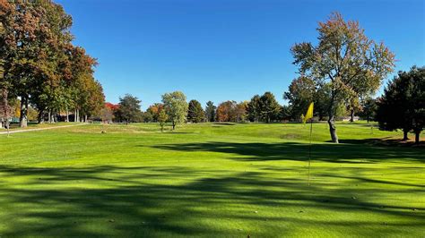 Free golf?! Yes, seriously. At this golf course, rounds cost nothing