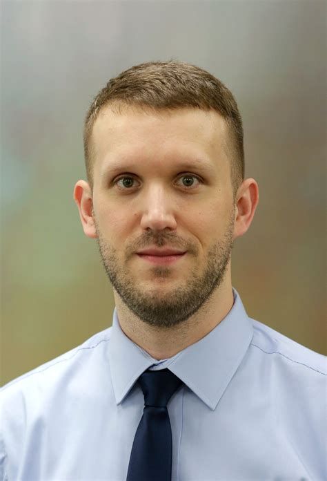 Elon Musk came to US in 1992, became citizen decade later | Fact check