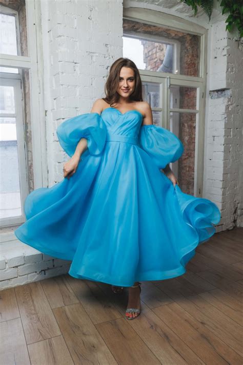 Прокат платьев в Москве | Платья в аренду и напрокат недорого в YesDress