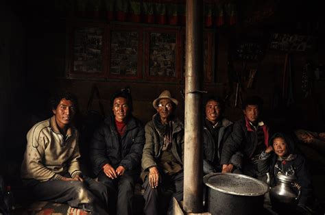 Tibetans: Population, Culture, Language and Traditions - Wonders of Tibet
