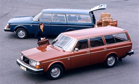 Vintage Volvo Wagon Circuit