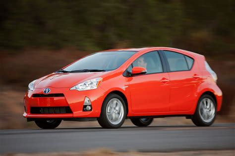 U.S. gets the new Toyota Prius C hybrid from $18,950 - Automotorblog
