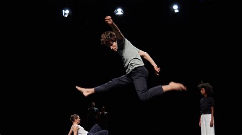 Festival in New York - Dance Reflections by Van Cleef & Arpels
