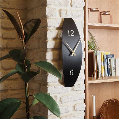 Curve Of Time Metal Wall Clock – oliveandgray