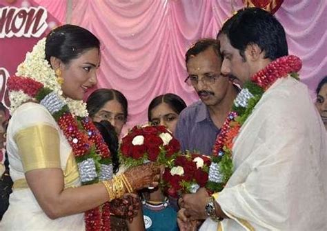 Shweta Menon family photos - Celebrity family wiki | CelebrityKick