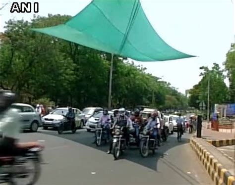 These Protective Shades At Nagpur Traffic Signals Are Working Like A Charm