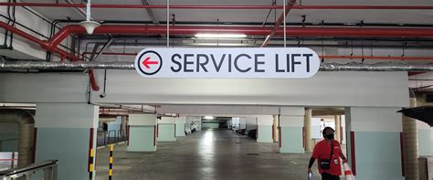 Directional Signs 的图像结果