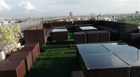 LEVEL SEVEN, GASTROPUB & ROOFTOP LOUNGE, Kolkata (Calcutta ...