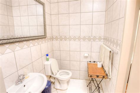 Customer reviews of Wild Peach Inn, , Pretoria