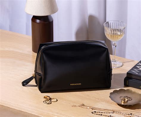 Buy Trendy Women's Handbags in Wine Color Online | Miraggio